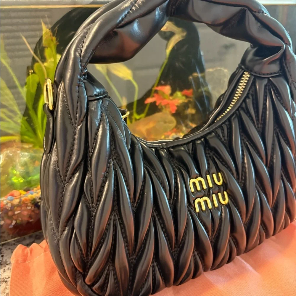 Black Quilted Shoulder Bag Crossbody purse - Picture 4 of 8